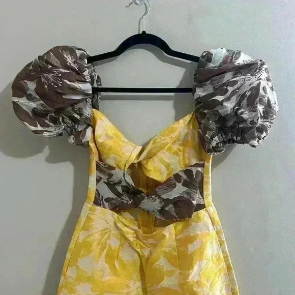 Autumm Adeigbo - Picture 2 of 8